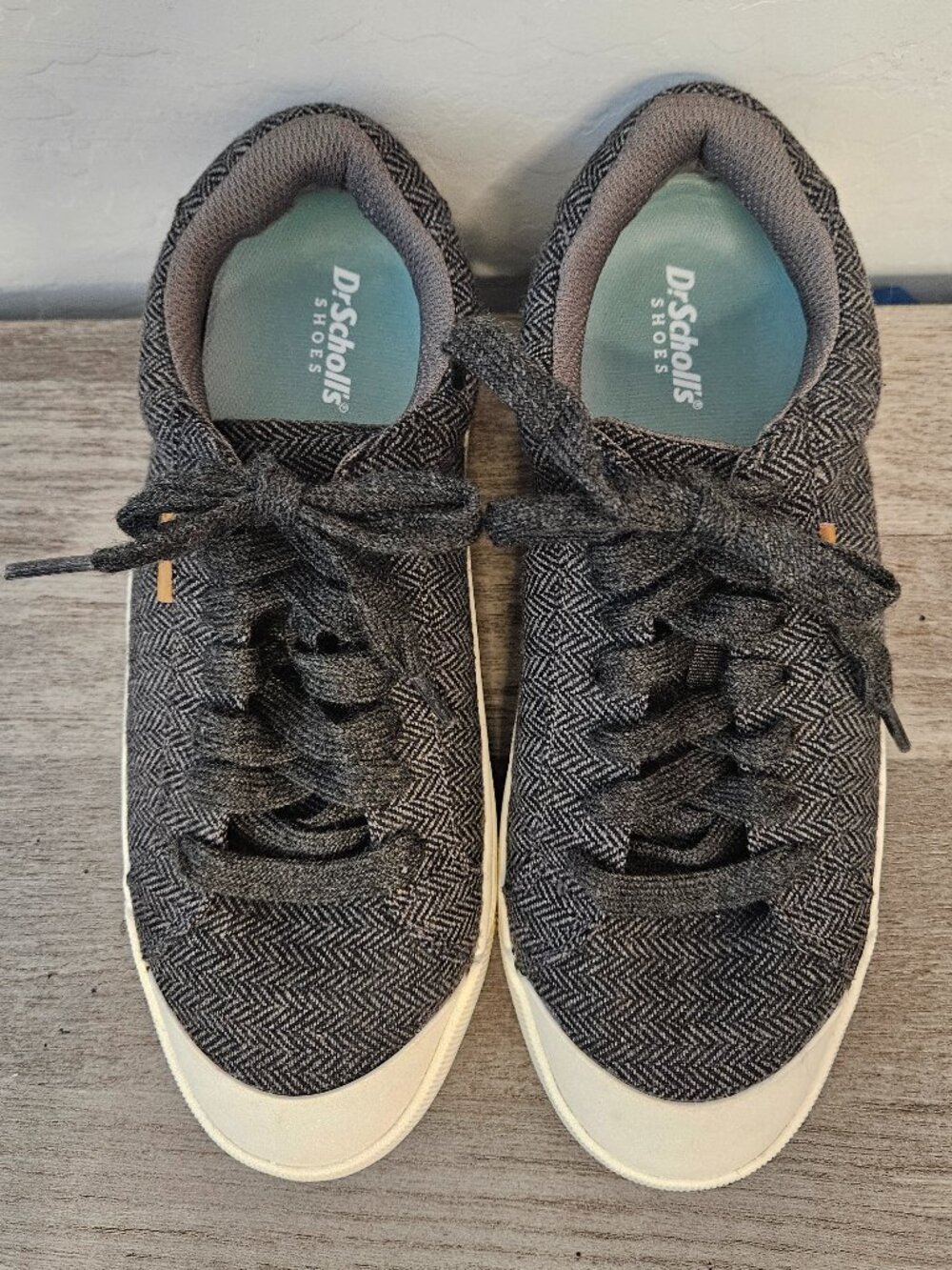 Dr. Scholls Time Off Charcoal Grey Fabric Platform Sneakers - Size 7.5